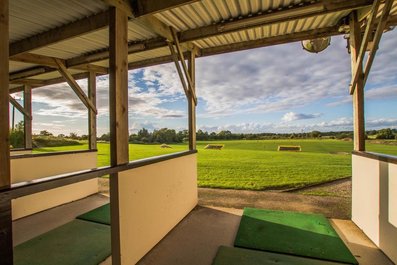 Miltons Country Lodge Lower Langford Buitenkant foto